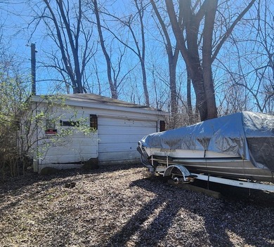 Here's your chance to own your piece on the Fox River! A total - photo 8
