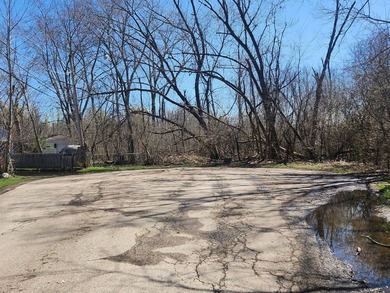 Here's your chance to own your piece on the Fox River! A total - photo 10