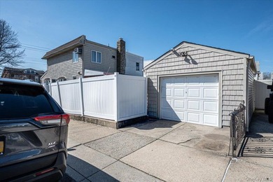 Welcome to this beautifully maintained 2-bedroom, 1.5-bath home - photo 5