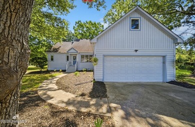 SELLER OFFERING $10,000 TOWARD AP INITIATION FEE FOR FULL PRICE - photo 2