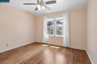 Rare Investment / Live-in Opportunity! A charming and highly - photo 16