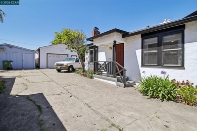 Rare Investment / Live-in Opportunity! A charming and highly - photo 22