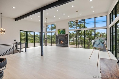Stunning new modern home with breathtaking views located in Linn - photo 25
