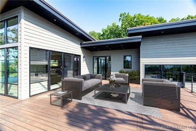 Stunning new modern home with breathtaking views located in Linn - photo 32