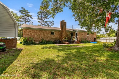 SELLER OFFERING $2,000 IN CLOSING COSTS. 3-bedroom, 2-bath brick - photo 2