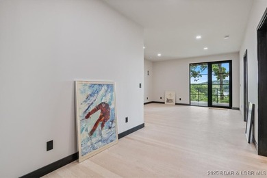 Stunning new modern home with breathtaking views located in Linn - photo 37