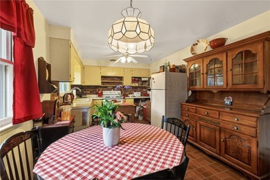 Welcome to easy living in this charming 3-bedroom, 1-bath ranch - photo 4