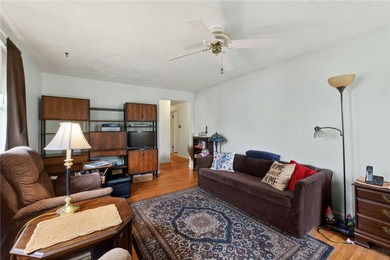 Welcome to easy living in this charming 3-bedroom, 1-bath ranch - photo 6