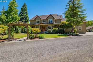 Exceptional 42+/- acre luxury estate featuring a custom - photo 2