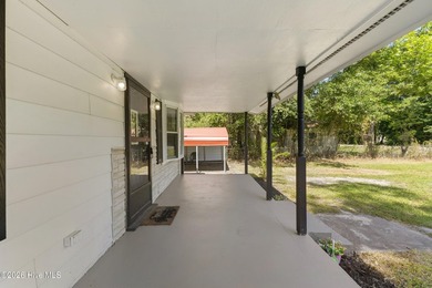 Rare opportunity to own a beautifully renovated home on a - photo 3