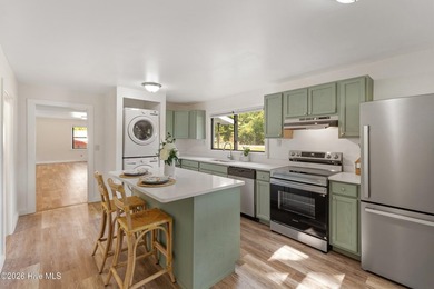 Rare opportunity to own a beautifully renovated home on a - photo 5