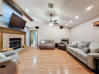 NEED A HOME THAT ACCOMMODATES 2 FAMILIES PERFECTLY? CHECKOUT - photo 8