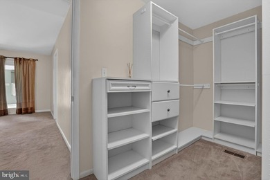 This absolutely pristine, well maintained and much loved home - photo 20