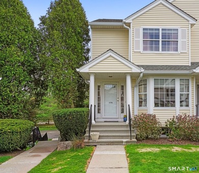 Welcome to this beautiful, turn-key end-unit townhome offering - photo 1