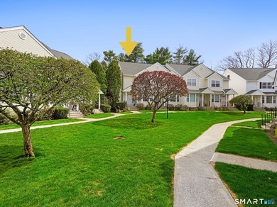 Welcome to this beautiful, turn-key end-unit townhome offering - photo 2