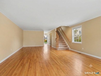 Welcome to this beautiful, turn-key end-unit townhome offering - photo 8