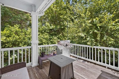 Charming 2-bedroom, 2-bath condo in desirable Wrightsville Ave - photo 4