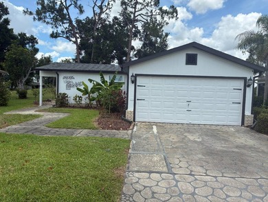 (In a 55 and over community) Lovely unfurnished 2 bedrooms and 2 - photo 1