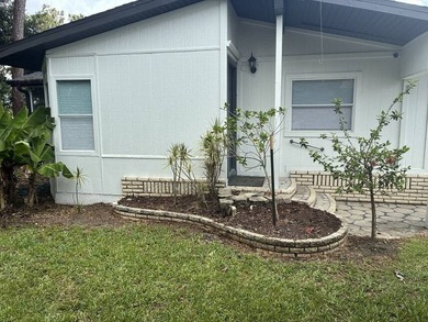 (In a 55 and over community) Lovely unfurnished 2 bedrooms and 2 - photo 7