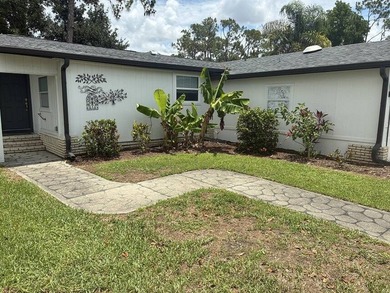 (In a 55 and over community) Lovely unfurnished 2 bedrooms and 2 - photo 8