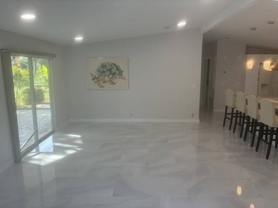 (In a 55 and over community) Lovely unfurnished 2 bedrooms and 2 - photo 10