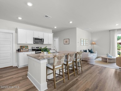 Welcome to Hubert's newest neighborhood, Surfside Landing! - photo 6