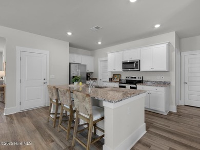 Welcome to Hubert's newest neighborhood, Surfside Landing! - photo 7