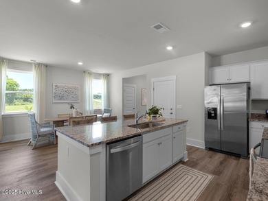 Welcome to Hubert's newest neighborhood, Surfside Landing! - photo 9