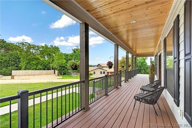 LAKE OF THE OZARKS - Breathtaking, panoramic lake vistas meet - photo 19
