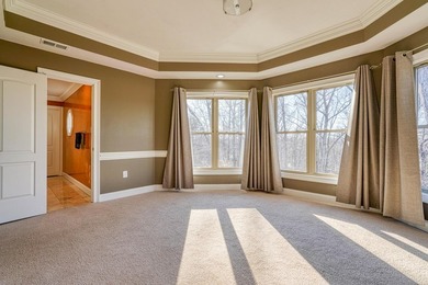 Welcome to this beautifully maintained lakefront residence - photo 27