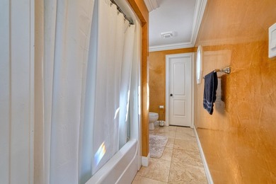 Welcome to this beautifully maintained lakefront residence - photo 30