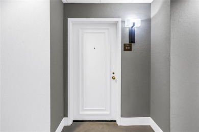 Live the Downtown Life at Bayfront Tower! Enjoy floor to ceiling - photo 32