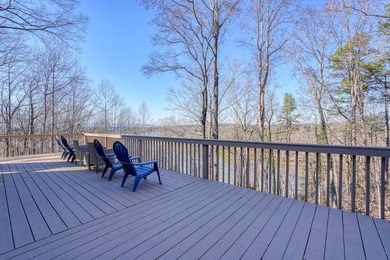 Welcome to this beautifully maintained lakefront residence - photo 32