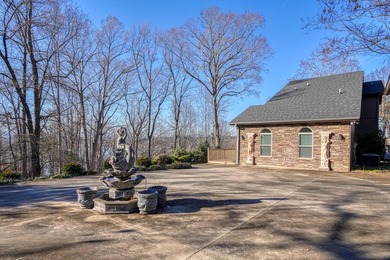 Welcome to this beautifully maintained lakefront residence - photo 35