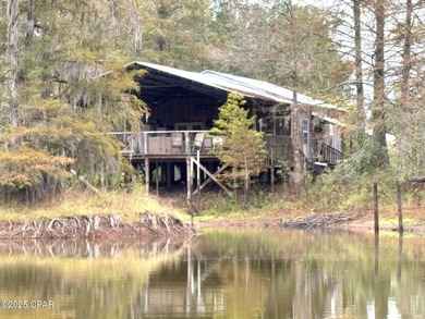 (private lake, pond, creek) Acreage For Sale in Cottondale Florida