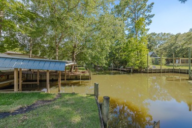 (private lake, pond, creek) Home For Sale in Vernon Florida