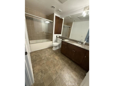 Lovely and immaculate resort-like living in a prime area of - photo 11