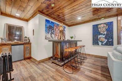Nestled under the peaks of Sugar Mountain is this 3 bedroom, 3.5 - photo 12