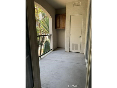 Lovely and immaculate resort-like living in a prime area of - photo 13