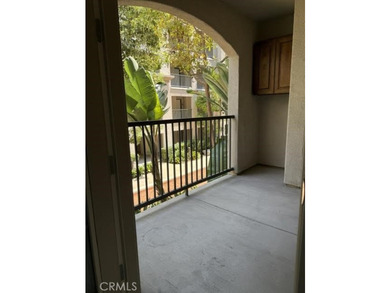 Lovely and immaculate resort-like living in a prime area of - photo 14