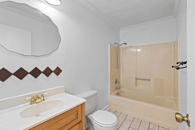 Don't miss this opportunity to own a beautifully maintained 3 - photo 18