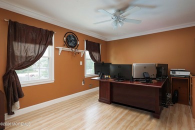 Welcome to 18 Penny Lane! This beautifully maintained 4 bed, 2.5 - photo 21