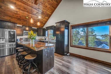 Nestled under the peaks of Sugar Mountain is this 3 bedroom, 3.5 - photo 23