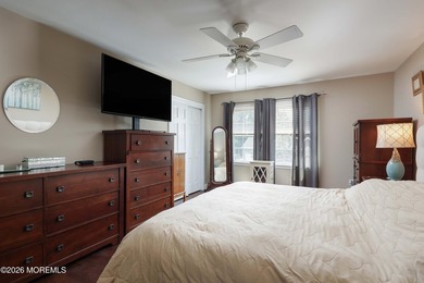 Welcome to 18 Penny Lane! This beautifully maintained 4 bed, 2.5 - photo 24