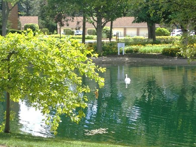 Welcome to this private comfy, corner, convenient condo located - photo 4