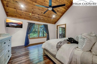 Nestled under the peaks of Sugar Mountain is this 3 bedroom, 3.5 - photo 36