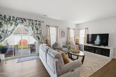 Welcome to 101B Spinnaker Street and easy coastal living in - photo 8
