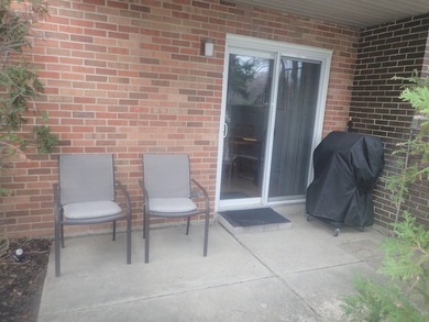Welcome to this private comfy, corner, convenient condo located - photo 8