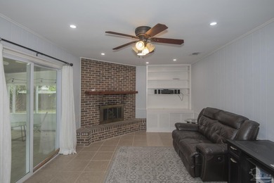 Welcome to this conveniently located 3 bedroom, 2.5 bath home - photo 9
