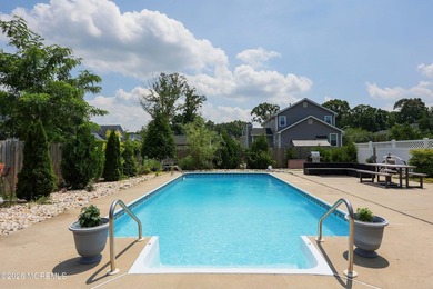 Welcome to 18 Penny Lane! This beautifully maintained 4 bed, 2.5 - photo 42